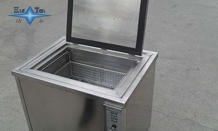 超聲波清洗機(jī)在石油行業(yè)的關(guān)鍵應(yīng)用 超聲波清洗機(jī)在石油行業(yè)的關(guān)鍵應(yīng)用